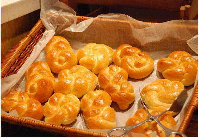 ARISTON烤箱烘烤食物前需要先预热吗